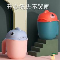 Baby shampoo cup Childrens plastic water scoop Baby bath water scoop Spoon Baby bath water spoon Baby bath shower