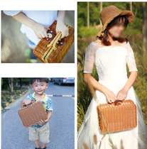 Retro childrens photography props Chinese Republic of China style wedding photos on-site travel photos Bamboo woven suitcase bag basket New