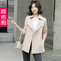 Short windbreaker women spring and autumn 2021 new womens autumn temperament high-end atmosphere small man popular coat