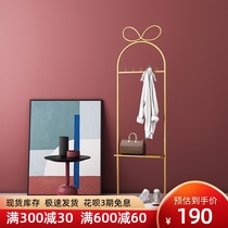  Simple modern coat rack Household floor-to-ceiling hanger Bedroom light luxury clothes rack creative vertical hanging bag rack