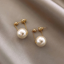 The socialite circle recommended ~ fast luxury ~ short hair earrings Net Red big brand high-end luxury temperament fashion model