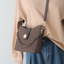 Netred texture small bag 2021 New Hong Kong Joker niche design popular Western autumn and winter shoulder shoulder bag