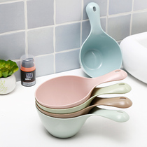 Plastic water scoop kitchen water spoon water scoop baby shampoo cup baby baby bath bath scoop