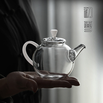 One person drinks a small teapot and one person filters the tea set with a heatable glass single pot to the mouth mini bubble teapot office