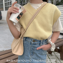 Lori baby) Korean childrens clothing moon autumn girl sweet simple V-neck knitted vest vest