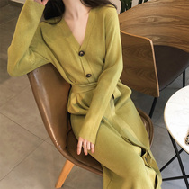 High-end light luxury socialite slim knitted dress temperament autumn and winter black waist thin over-the-knee sweater dress