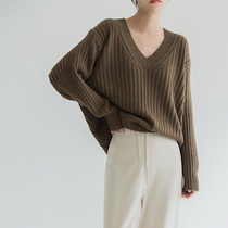 Japanese niche design ~ lazy style V-neck loose profile pullover sweater women can wear knitted shirts
