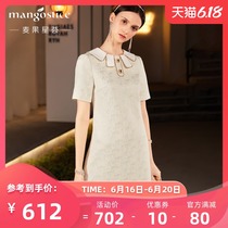 The new birthday party in summer is simple and easy. Usually you can wear a small simple light dress, skirt and short dress