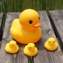  Large childrens baby toys water bathing little yellow duck pinch BB whistle rubber duck Hong Kong big yellow duck