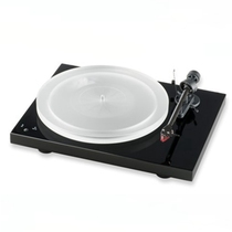 Pro-Ject album Debut Carbon RecordMaster HiRes vinyl player singing and playing recording