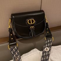 Advanced senses genuine leather semi-circle wide shoulder strap saddle bag for women 2022 new wave fashion bull leather single shoulder inclined satchel