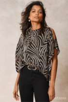 British 08 15 2022 trend-oriented womens bag new spot off-the-shoulder loose all-match shirt