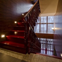 Wuxi solid wood staircase handrail railing pedal column jump layer Villa