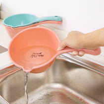 Thickened water scoop long handle plastic water spoon Kitchen water scoop Baby Baby Baby bath shower shampoo Cup shampoo Cup