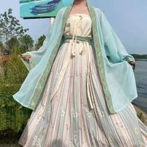The wide-sleeved green shirt is like the first time to see the Song-made Hanfu womens ancient costumes the waist-length skirt the three-piece embroidery autumn