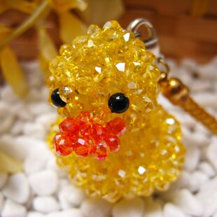 超盟绝版公仔小黄鸭手机坠挂坠diy水晶串珠包包手机饰品送防尘塞