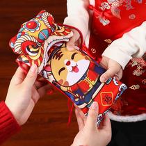 New Year's money cloth bag New Year creative red envelope super large cartoon baby child tiger year Spring Festival fabric 2022 new style