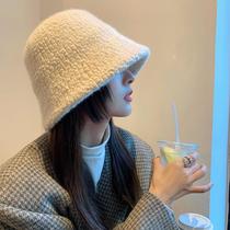 2021 new white bucket fisherman hat female autumn and winter grain lamb plush hat big head circumference shows face tide