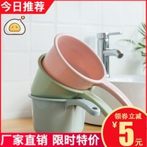 Three water ladles Water spoons Household creative kitchen deepened water bleaching plastic thickened childrens baby bath water scoop spoon