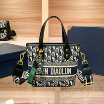 Official flagship store official website Dior Lion Shield womens bag classic large tote bag large capacity shoulder handbag bag women