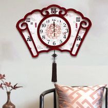 Ke Anna new Chinese style Xiangyun wall clock living room mute Chinese style time English clock creative home fan-shaped wooden clock