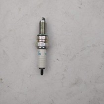 Applicable to New Dazhou Motorcycle Parts SDH125T-23 27 28 29DIO Dior Magic Halberd Flying Dream Spark Plug
