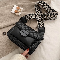 Small bag female crossbody 2021 New Tide temperament senior sense bag Korean shoulder bag French niche leather Women bag