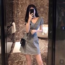 2021 summer new French retro western style short temperament high waist thin plaid dress female