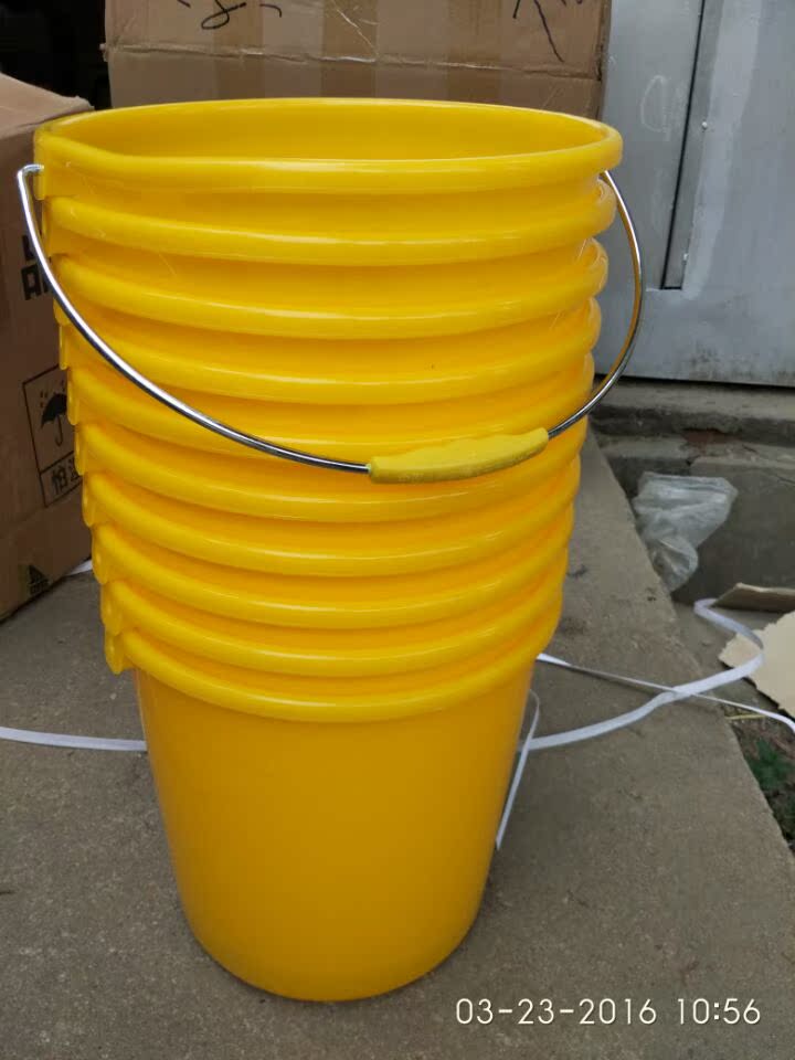 plastic buckets for sale