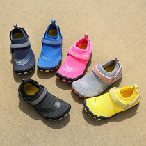 New Velcro swimming shoes outdoor childrens sandals parent-child traceability shoes large size five finger diving shoes snorkeling socks