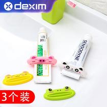 Korean version of creative cartoon manual toothpaste squeezer lazy cosmetics facial cleanser squeezer
