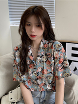 Summer design sense niche short-sleeved chiffon shirt V-neck floral top Vintage Port flavor loose shirt womens tide