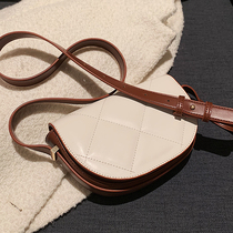 Counter quality bag 2021 new foreign style texture versatile niche design shoulder bag fashion soft leather saddle bag