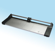 Roller type paper cutter cutting 620MM paper cutter A2 manual paper cutter is also sending a blade