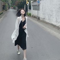 Small man 2021 New suspender dress vintage French dress summer two-piece set with high height