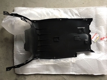 Suitable for Suzuki Kokusei EFI UY125T lower guard plate Lower pedal bottom cover Frame lower cover Shield Original