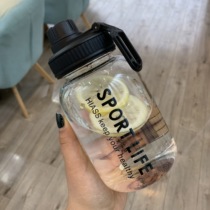 Large-capacity straw glass water cup Female cute fresh handy cup Male student summer portable couple tea cup