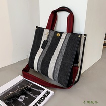 Japan and South Korea new one-shoulder portable canvas women bag 2021 net Red fashion trend wild casual large capacity tote bag