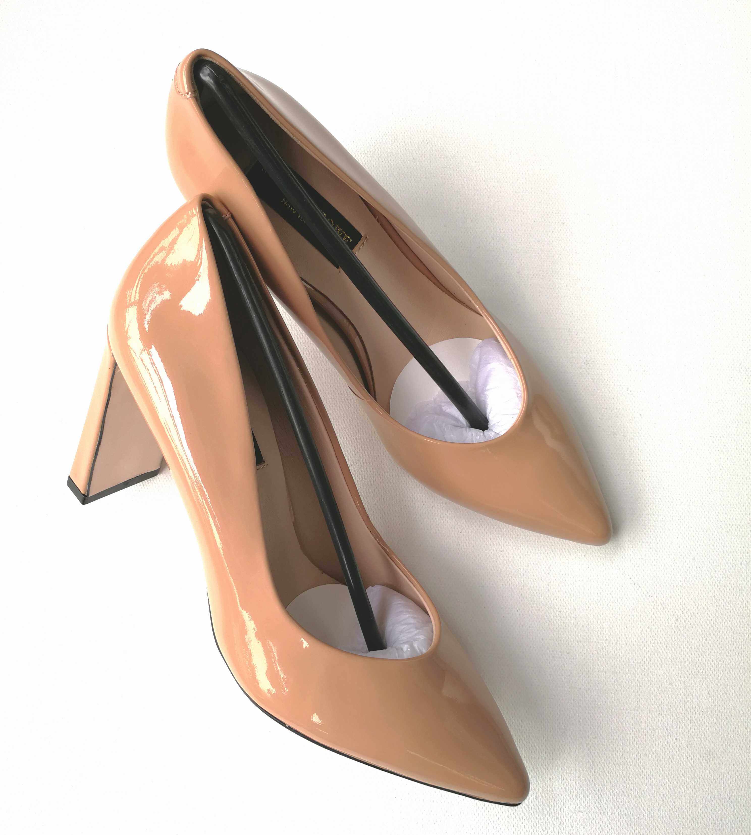 漆皮尖头粗跟高跟工作鞋百搭办公ol女单鞋