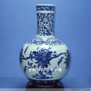 仿清雍正多福石榴纹天球瓶/仿古青花/景德镇手绘青花瓷瓶图片