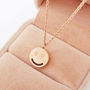 卡通快乐笑脸头像小金豆项链 14k玫瑰金钛钢饰品 新品上架 ￥ 45.