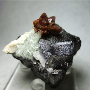 福瑞祥矿物 矿物晶体 日光榴石 磁铁矿  标本 新品上架 ￥ 259.