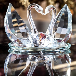 高档新婚庆礼品结婚礼物创意时尚实用定制水晶天鹅家居装饰品摆件
