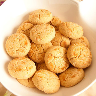 包邮 富贵小桃酥礼盒 正宗特产 休闲零食 点心 糕点 新品上架 ￥ 49.