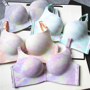 一片式无痕无钢圈文胸套装日系少女七彩渐变聚拢调整型内衣套装