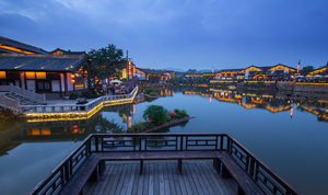 东方盐湖城