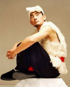 出租阿宝服装陕西放羊农民装白头巾红腰带毛背心黑裤子推荐