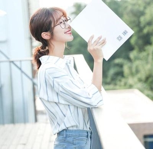 。韩版夏2c020新款雪袖竖条纹短色拼纺衬衫女学生宽松v领半袖上衣