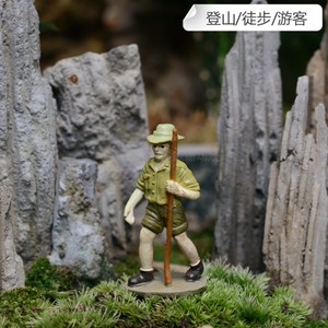 背包登山人摆件徒步旅行者人偶游客模型仿真玩具微景观迷你人物