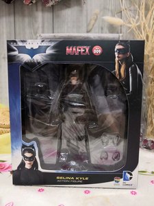 HI到痹模型Medicom Toy MAFEX 009蝙蝠侠电影猫女2.0可动手办人偶